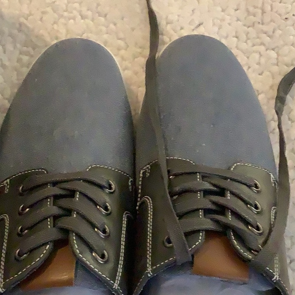 NWT Bruno Marc men’s size 9.5 gray Riviera laced shoes. See pictures.  Classy. - Picture 4 of 7